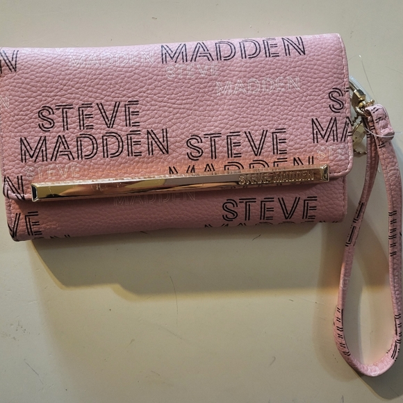 Steve madden clutch - Picture 2 of 7